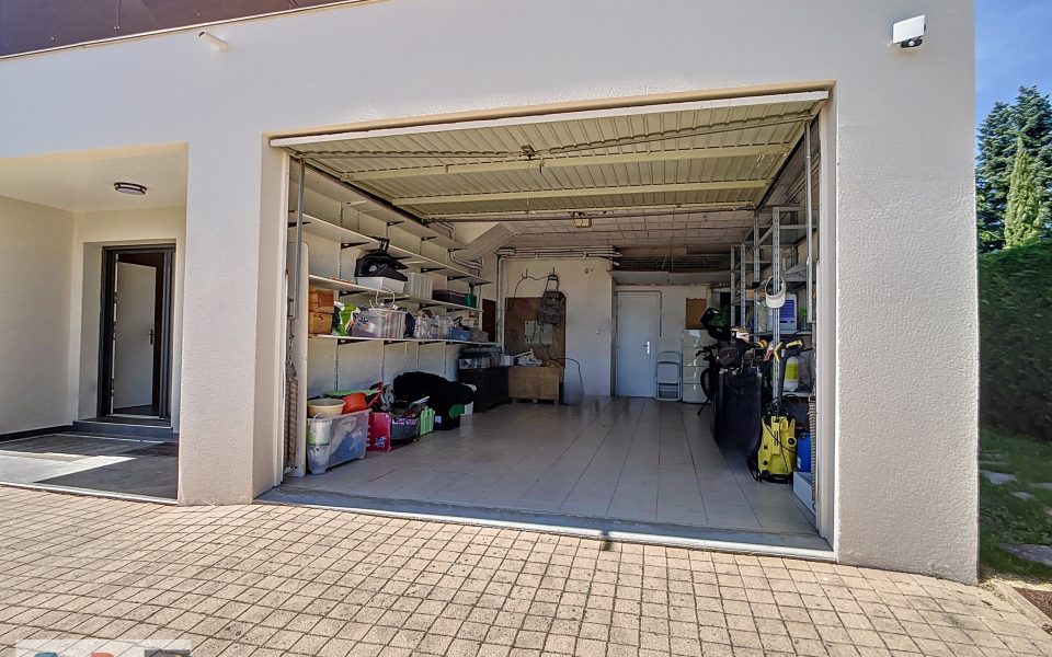 garage garage